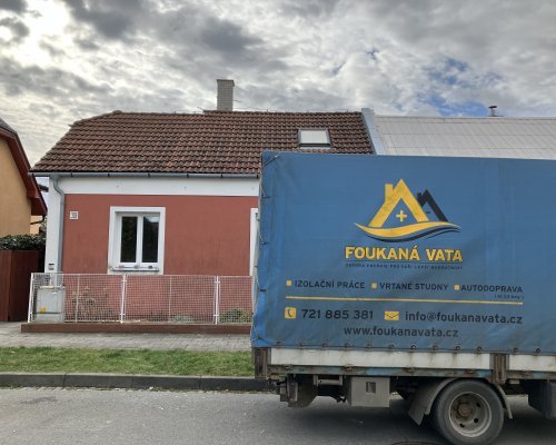 Zateplení staršího rodinného domu foukanou vatou